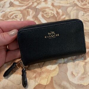 COACH LEATHER WALLET GOLD ZIP